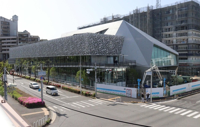 建設が進む「なでしこ芸術文化センター」＝神戸市西区美賀多台１