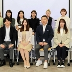 連携して商品開発などを目指す神戸松蔭女子学院大の学生とユタックスの社員＝神戸市灘区篠原伯母野山町１