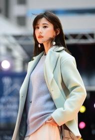 「ランウエーから一人一人の表情を見ることができた」と語った朝比奈彩さん＝神戸市中央区京町（撮影・中西幸大）