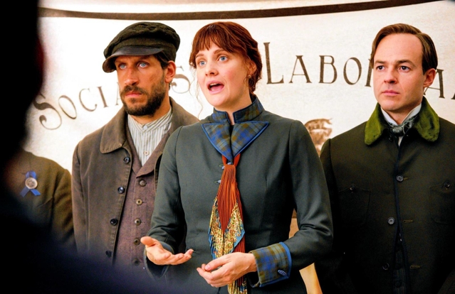 ミス・マルクスの一場面（（Ｃ）２０２０　Ｖｉｖｏ　ｆｉｌｍ／Ｔａｒａｎｔｕｌａ）