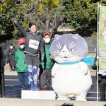 大会を盛り上げた小林祐梨子さんとマル＝六甲アイランド