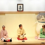 落語家たちと舞台に上がったマル＝神戸新開地・喜楽館