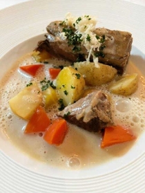 牛胸肉のシチュー