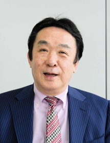 作詞家の横井秀仁さん