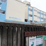 １８６８年創立の「兵庫学校」をルーツとする明親小学校＝神戸市兵庫区須佐野通４