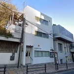 撤去前の兵庫署湊川交番（（ｃ）Ｇｏｏｇｌｅストリートビュー）