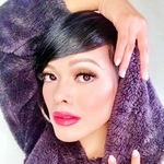 アーティスト名「Ｌａｄｙ　Ｅ－Ｌｉｚ」で全米デビューを果たしたエリザベス・フロンダさん（提供）
