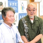 ８０代の「師匠」を救ったとして県の善行賞「のじぎく賞」を受けた奥田孔男さん（右）と有吉伸介さん＝長田署