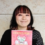 「人と関わることで狭い視野が広がり、作品も変わってきた」と話す夏きこさん＝神戸市中央区