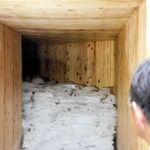 １１トンの氷が貯蔵された氷室＝神戸市灘区六甲山町
