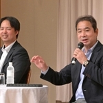 現役時代のエピソードを交え、１８年ぶりの「アレ」へ期待を語った中田良弘さん（右）と井川慶さん＝神戸市中央区港島中町６（撮影・風斗雅博）