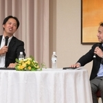 現役時代のエピソードを交え、１８年ぶりの「アレ」へ期待を語った中田良弘さん（右）と井川慶さん＝神戸市中央区港島中町６（撮影・風斗雅博）