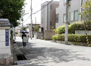 基準地価の変動率が県内で最高だった灘区楠丘町６の住宅地