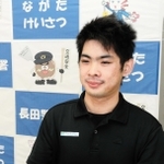 高齢女性の詐欺被害を食い止めたとして感謝状を受けたコンビニ店員の野宮眞輝さん＝長田署