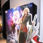 ＦＦＢＥのキャラクターパネルも展示している＝神戸市中央区新港町