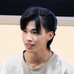 自身の体験を発表する県立網干高校の伊藤悠哉さん＝神戸市中央区東川崎町１
