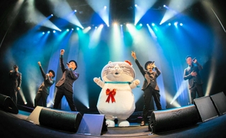 チキンガーリックステーキのクリスマスコンサートで共演するマル＝神戸新聞松方ホール