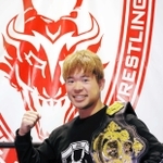今年の飛躍を誓うドラゴン・ダイヤ選手＝神戸市須磨区白川