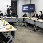 市立高の将来像について議論を交わす委員ら＝中央区東川崎町１