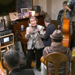 ヘンリーのライブで歌声を響かせる石井順子