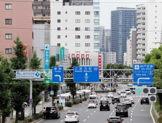 神戸市内の税務署別の最高路線価で、前年からの上昇率が最も高かった大開通り周辺＝兵庫区