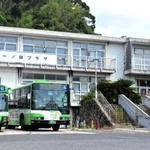 神戸市が活用を模索している「須磨一ノ谷プラザ」。現在は市バスの待機所にもなっている＝須磨区一ノ谷町５