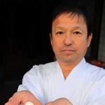 神の使いとして信仰を集める白蛇を模した「祈願巳」＝神戸市兵庫区和田宮通３