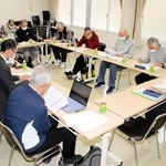 耐震化工事について話し合ってきたポートアイランド住宅管理組合の計画修繕委員会＝昨年１２月、中央区港島中町３