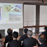 脱炭素社会を実現するための技術などが紹介されたシンポジウム＝神戸市中央区加納町４、アンカー神戸
