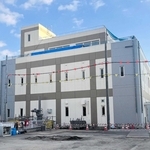 ＪＲ神戸駅周辺の浸水対策で整備された新東川崎ポンプ場＝神戸市中央区東川崎町４（神戸市提供）