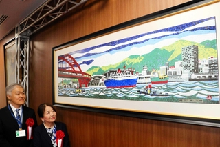 兵庫区役所に設置された壁画「美しいまち神戸」の複製画＝神戸市兵庫区荒田町１