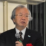 自助と共助による社会づくりについて語る河田恵昭・人と防災未来センター長＝神戸市長田区二葉町７、ふたば学舎