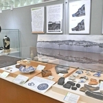 海軍操練所跡での発掘調査の成果を紹介する速報展＝神戸市埋蔵文化財センター