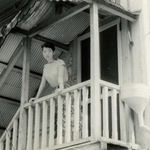 萌黄の館に住んでいた小林家が１９５７年ごろに撮った写真（小林家提供）