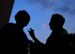 「自分を偽るラッパーはダセぇ」。誇りを胸に、言葉を刻んでいく＝長田区内