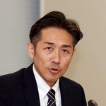 市長選の公約を発表する五島大亮氏＝３日午後、神戸市役所（撮影・笠原次郎）