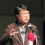 ２００４年の台風２３号被害を振り返る元豊岡市長の中貝宗治さん＝神戸国際展示場