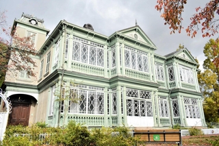 年内で一般公開が終了し、解体される予定の旧ハンター住宅＝灘区青谷町１