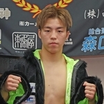 全国最高峰の格闘技イベント「ＲＩＺＩＮ」のキックボクシング本選試合に出場する藤尾陸斗選手＝神戸市長田区西代通４、ロイヤルキングスキックボクシングジム