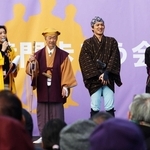 ドラマの撮影秘話を語る武田鉄矢さん（左から２人目）ら＝神戸市中央区楠町４