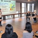 阪神・淡路大震災の教訓などをテーマに大学生と専門家らが意見を交わしたシンポジウム＝アンカー神戸