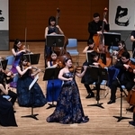 弦楽器の美しいハーモニーを奏でる演奏者ら＝神戸新聞松方ホール（撮影・斎藤雅志）