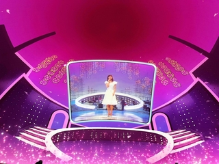 プラネタリウムで上映される中森明菜さんの映像作品（中森明菜ザ・ステージ・プラネタリウム製作委員会提供）