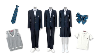 神戸市立中の共通デザインの制服。港町をイメージし、神戸タータンの柄を取り入れている（神戸市教育委員会提供）