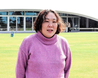 原発事故から１５年間の思いを語る槙奈緒美さん＝大阪市北区