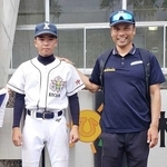 ＜神戸国際大付　いざセンバツ－家族からのエール＞末っ子の面倒みるお兄ちゃん