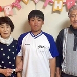 ＜神戸国際大付　いざセンバツ－家族からのエール＞元気にあいさつ、近所のアイドル