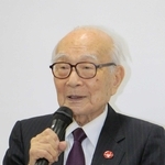 核廃絶を目指す活動に込める思いを語った田中熙巳さん＝神戸市立婦人会館