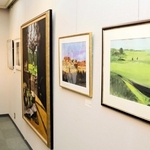 絵や書、テーブルの飾り付け　大丸神戸店勤務の元同僚の3人が美術展