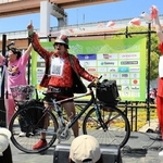 自転車で能登被災地から神戸へ670キロ、ゴッドボイス一星さん挑戦　各地で路上ライブ、募金を全額寄付